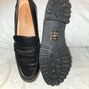 Great condition loafer